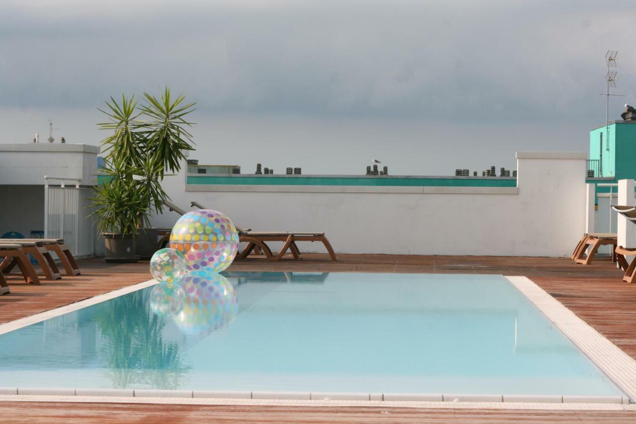 Hotel Luciana Бибионе Экстерьер фото